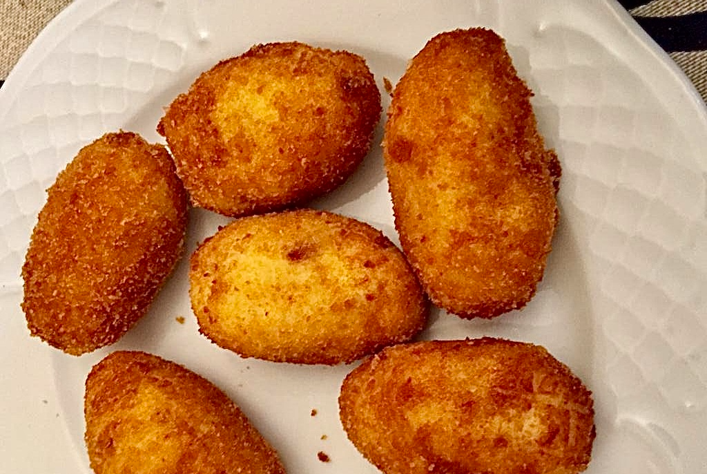 MARIDAJE ROSADO FERMENTADO EN BARRICA CROQUETAS DE BACALAO