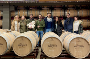 Visita con Degustacion Grupo en sala de barricas Bodegas Martinez Alesanco