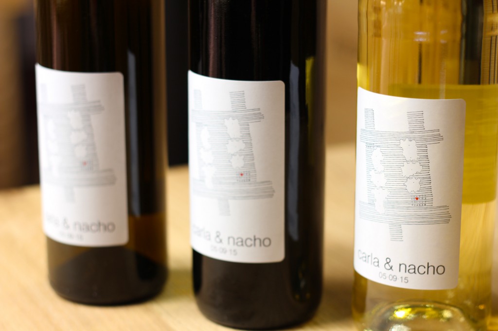 etiqutas y fotografías para botellas como regalo de bodas